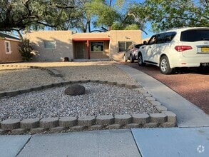 Building Photo - 1706 Ridgecrest Dr SE