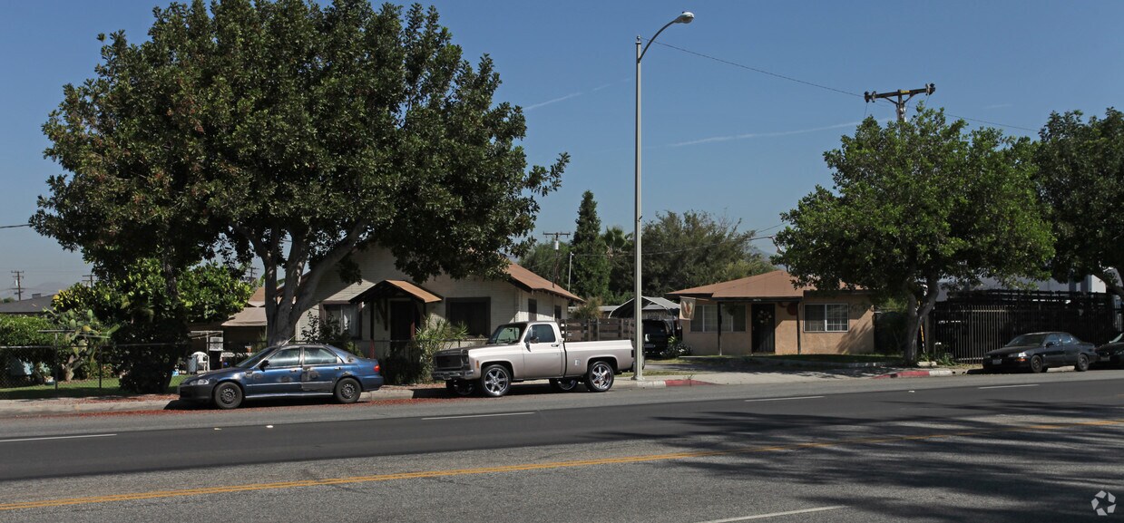 Building Photo - 1817 Tyler Ave