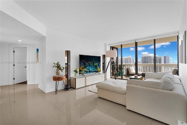 Building Photo - 1000 E Island Blvd