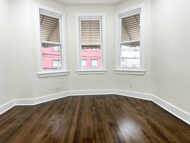 Foto del edificio - 84 Dekalb Ave