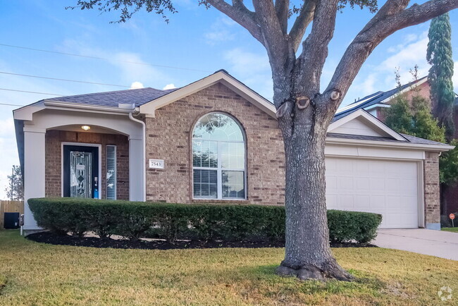 Building Photo - 7543 Summer Dale Dr