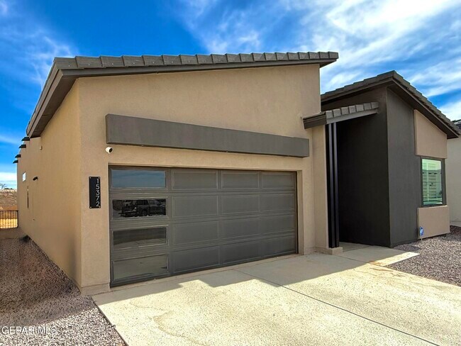 Building Photo - 15372 Imagine Dr