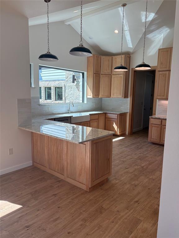 Foto del edificio - 107 Lake Hills Dr S