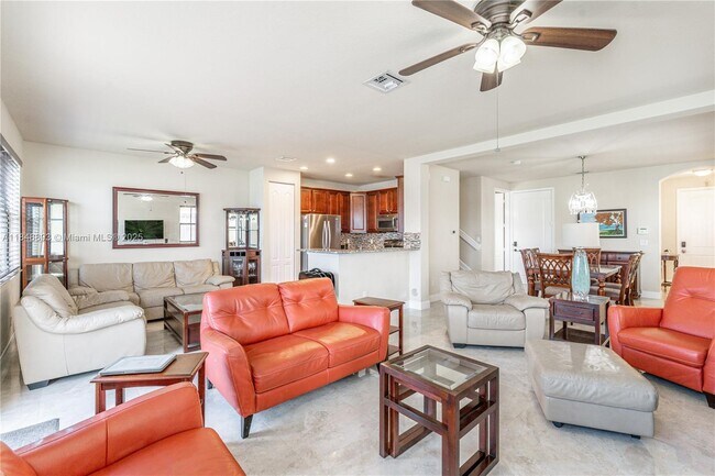 Foto del edificio - 8435 Lakeview Trail