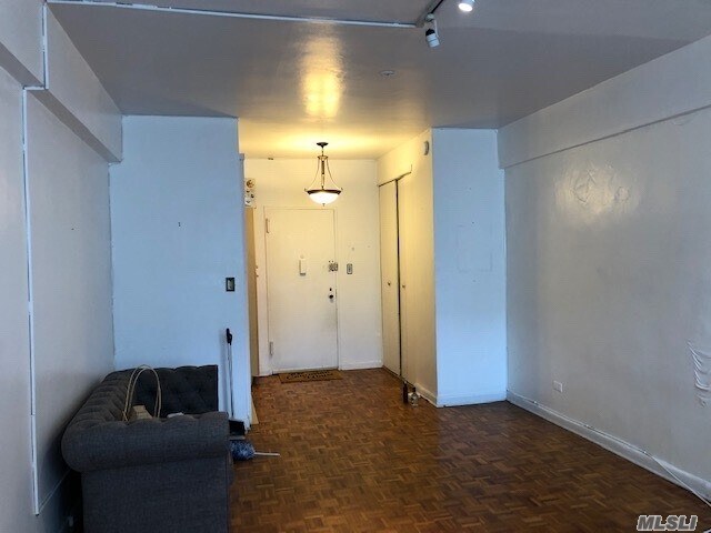 Foto del edificio - 76-26-76113 113th St