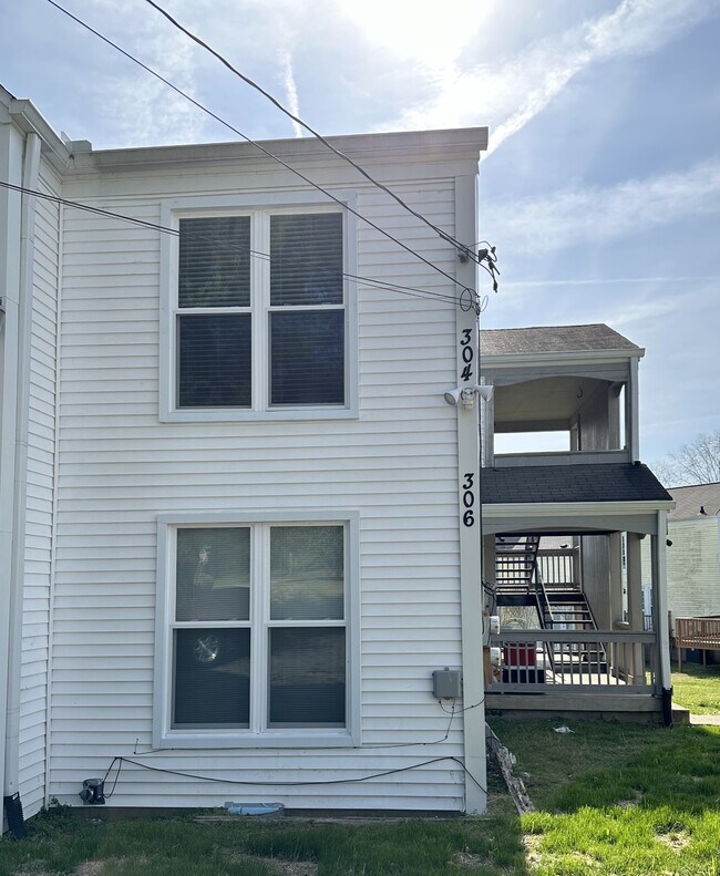 Foto del edificio - 304 Andrew Jackson Pl