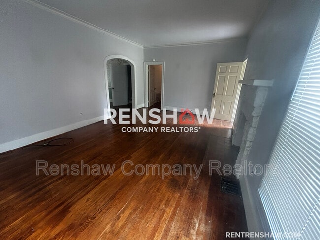 Building Photo - 614 Neely St