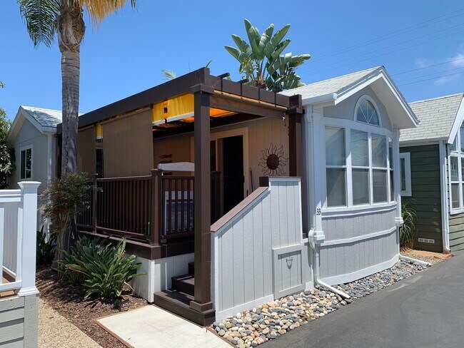 Foto del edificio - Charming Bungalow by the Beach in Leucadia!