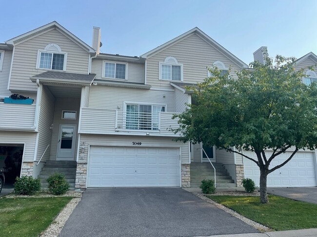 Building Photo - 7049 Lockslie Way