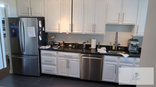 Foto del edificio - 534 W Stratford Pl