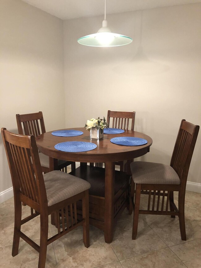 Building Photo - 5187 Europa Dr