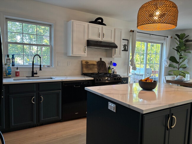 Kitchen - 249 East Ave