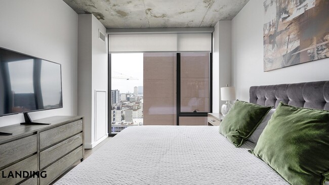 Building Photo - 2010 West End Ave