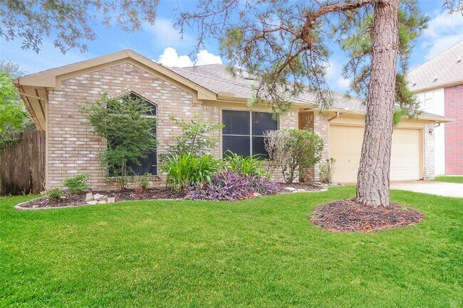 Building Photo - 17519 Coventry Oaks Dr