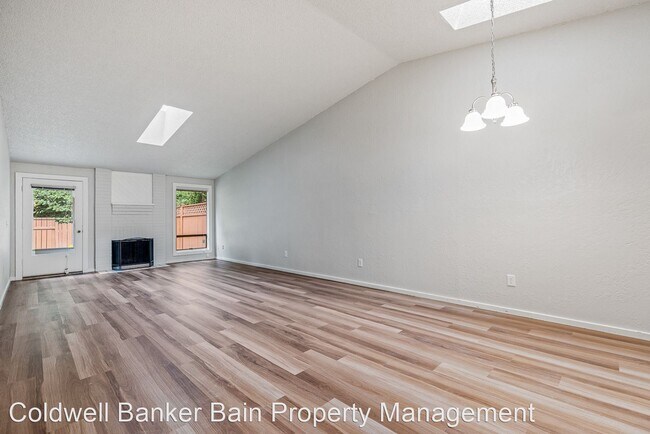Building Photo - 3 br, 2 bath House - 716 - 142nd Place S.E.