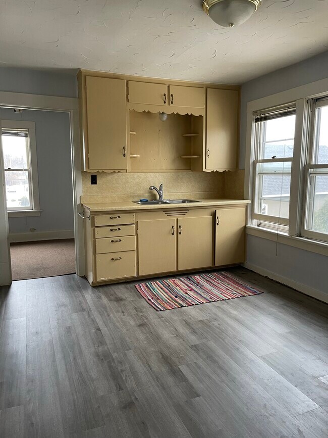 kitchen - 217 N 3rd St