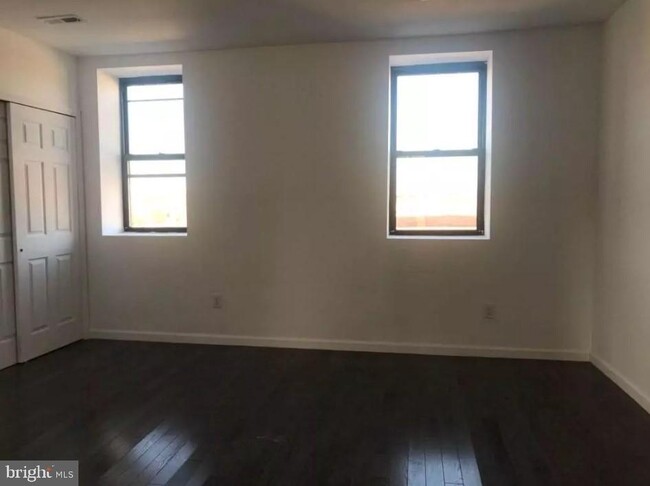 Building Photo - 4008 Market St