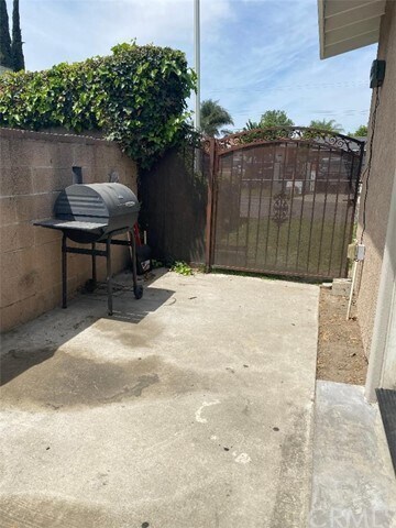 Primary Photo - 15654 Cadwell St