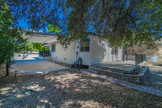 Building Photo - 30645 1/2 Hume Canyon Road