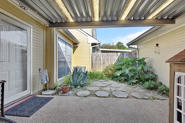 Building Photo - 12441 Coursey Blvd
