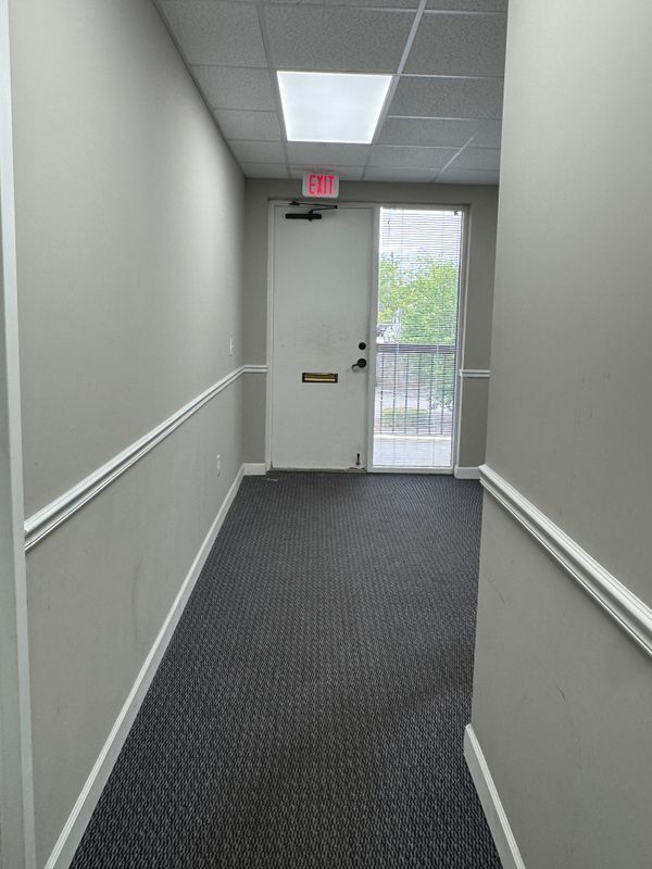 Building Photo - 5300 Memorial Dr