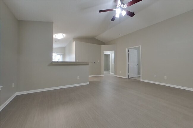 Building Photo - 3103 Kelling St