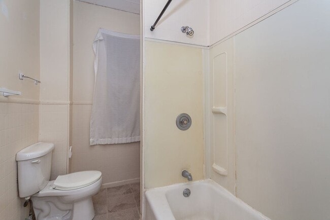 Building Photo - 49 Porter St