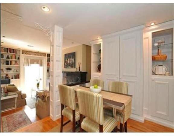 Building Photo - 124 Beacon St