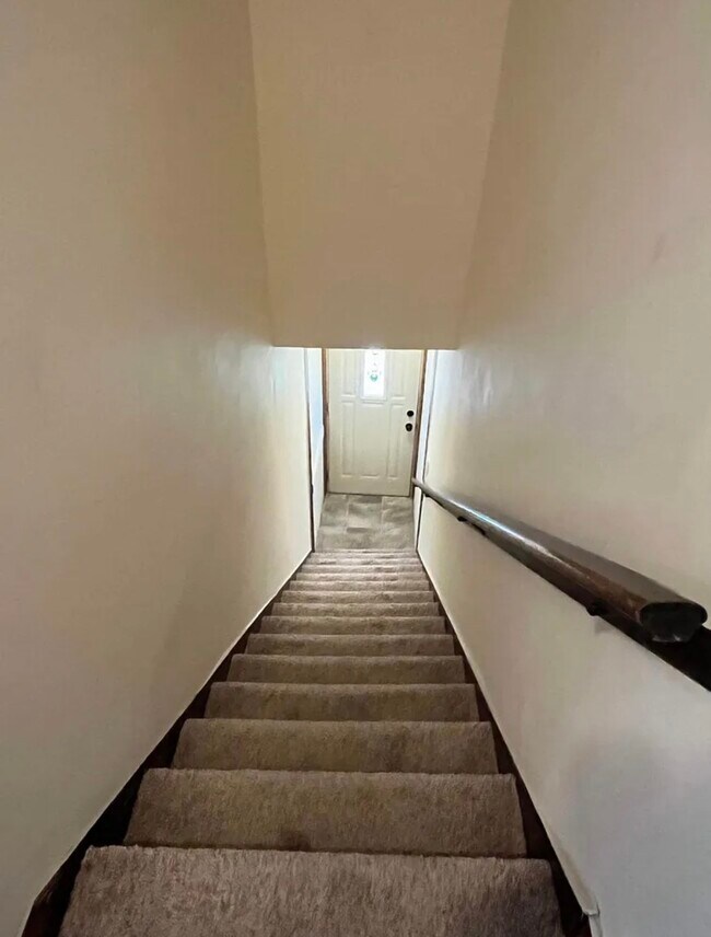 Foto del edificio - 722 Hutchins Ave