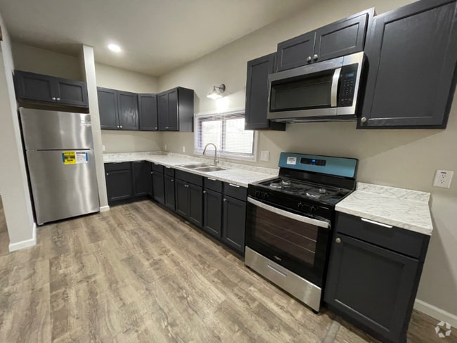 Building Photo - 1359 LA-20