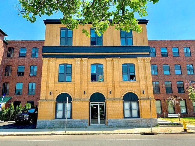 Building Photo - Bella Vista Ansonia