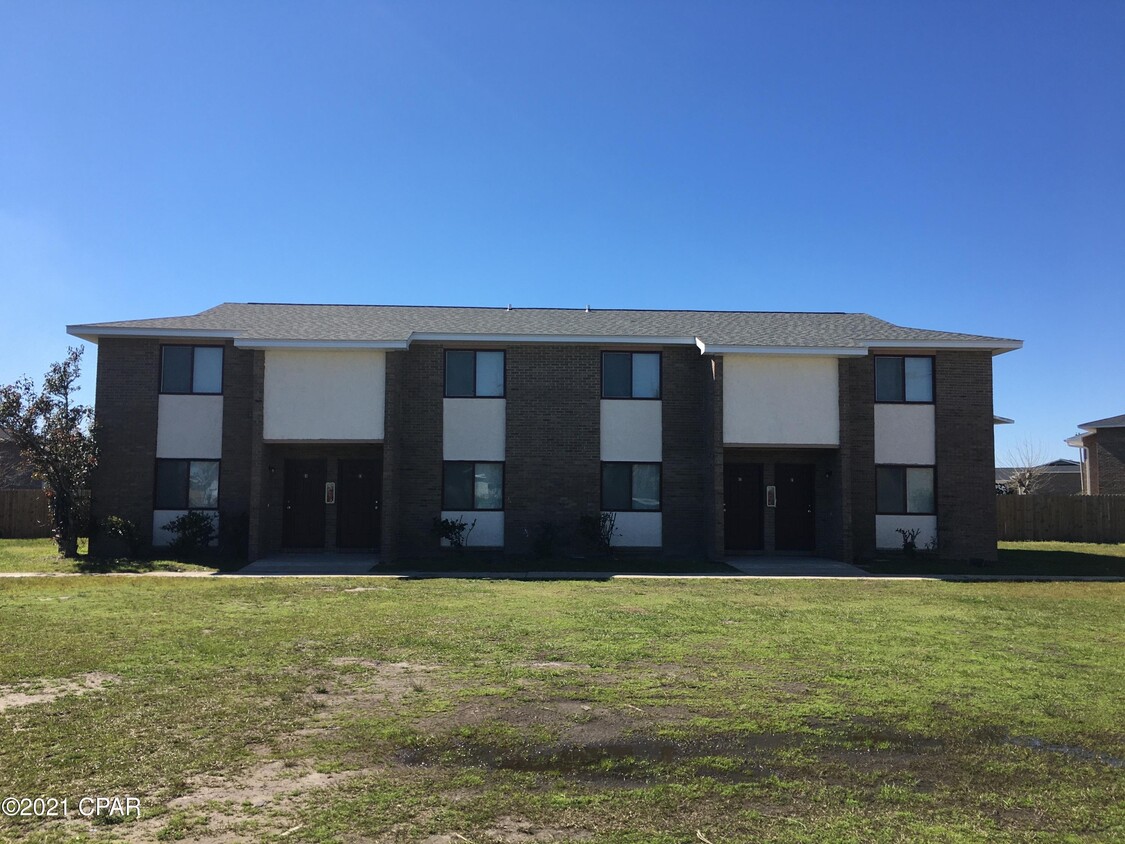 Foto principal - 179 Reagan Rd