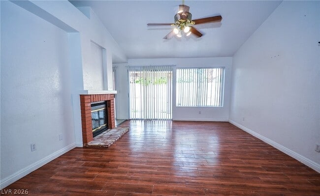 Foto del edificio - 6762 Shelter Ln