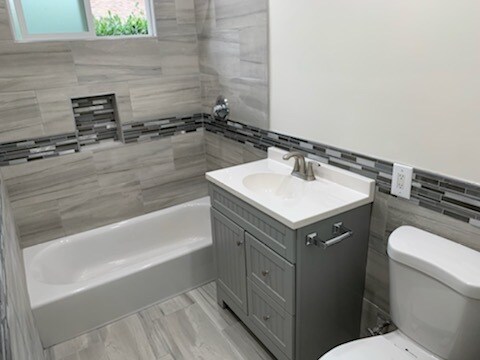 Bathroom - 54 Roswell Ave