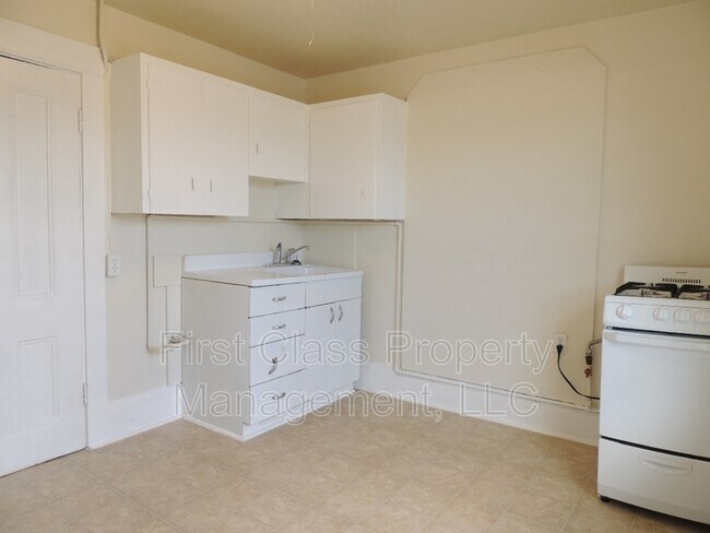 Foto del edificio - 2708 NE Sandy Blvd