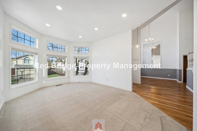 Building Photo - 12821 Sierra Vista Dr
