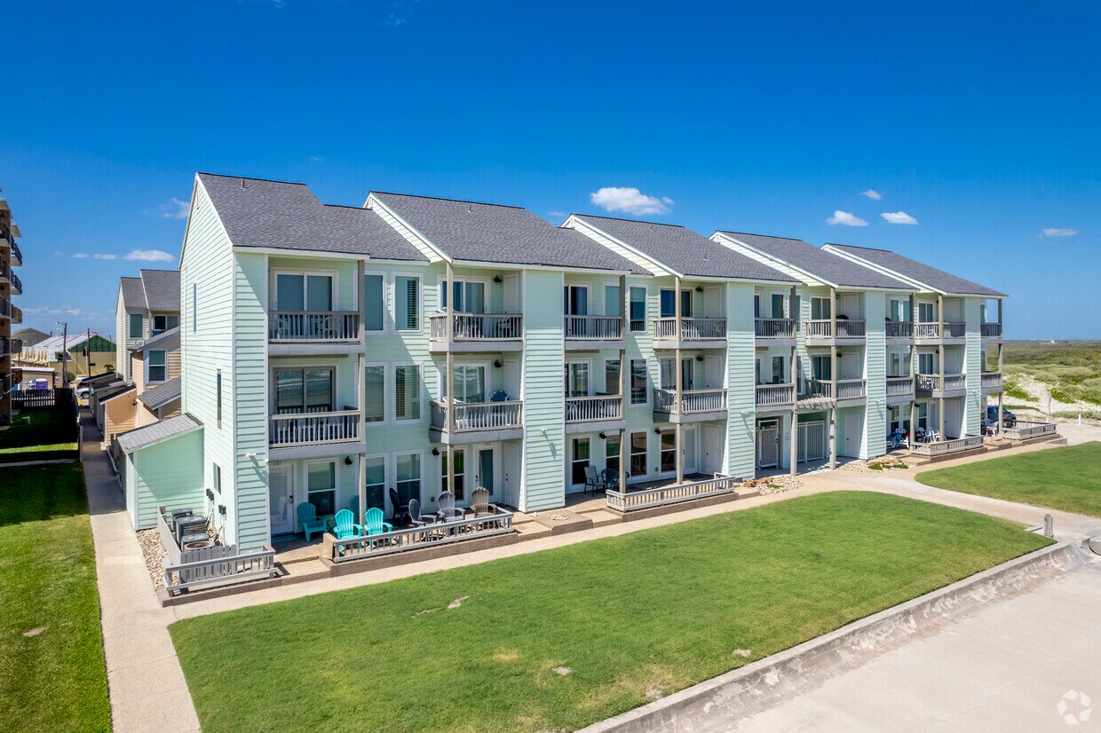 Primary Photo - El Constatne Beach front Condominiums