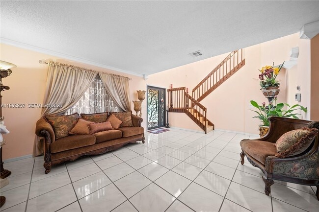 Foto del edificio - 2481 Riverdale Dr N