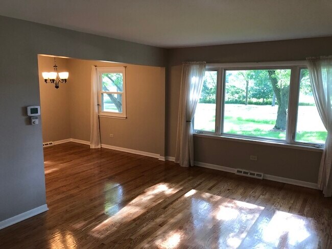 Foto del edificio - 4128 Elm St