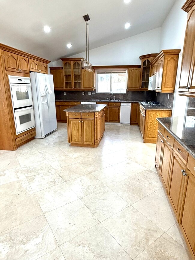 Building Photo - 5400 Beeler Ave