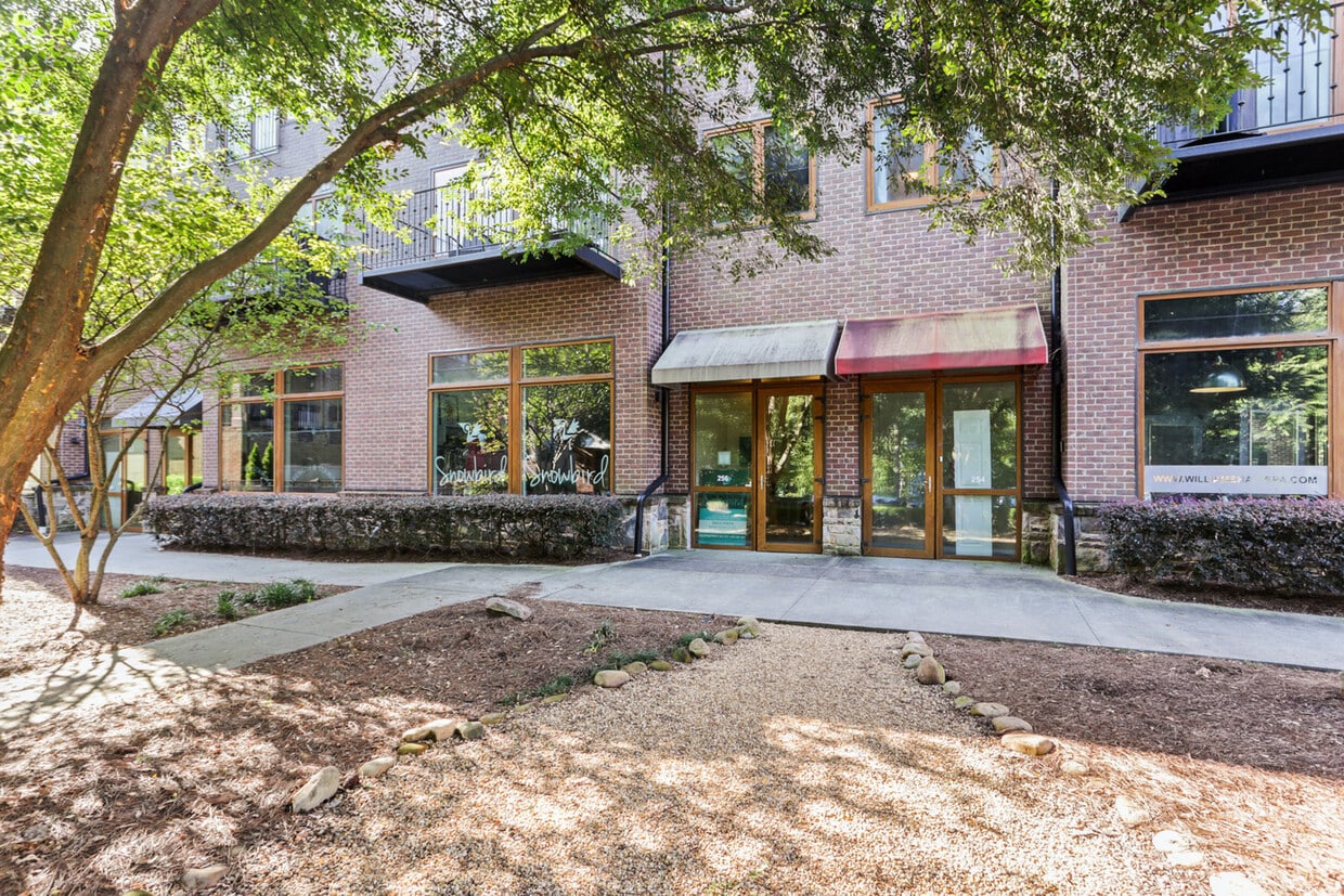 1442 Dresden Dr NE, Atlanta, GA 30319 Townhome Rentals in Atlanta GA