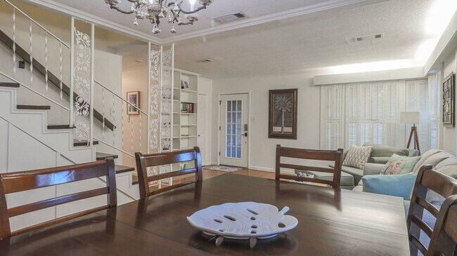 Foto del edificio - 4 bedroom Home 3 blocks from Gulf of America