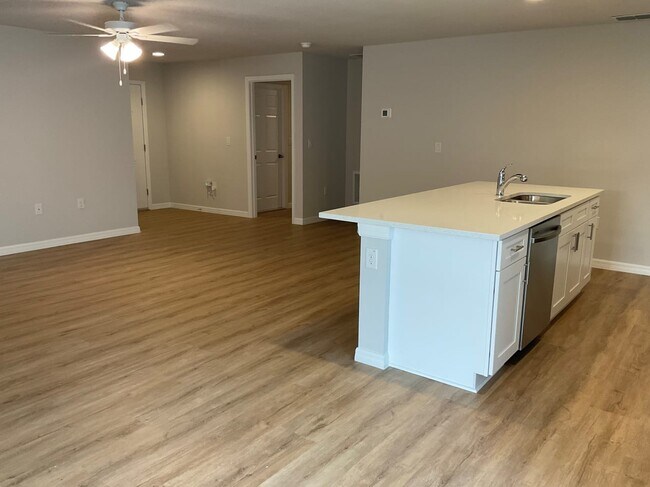 Foto del edificio - 1601 Rankin Ave SE