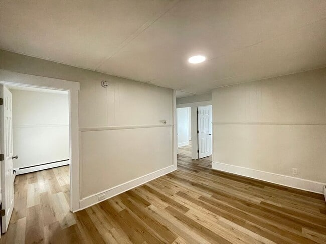 Building Photo - 53 Pennacook St