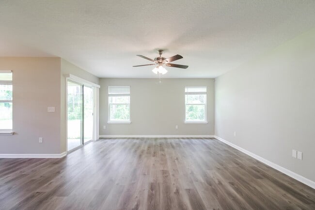 Foto del edificio - 77808 Lumber Creek Blvd
