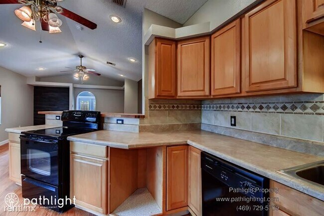 Building Photo - 3 br, 2 bath House - 250 East 20th Avenue ...