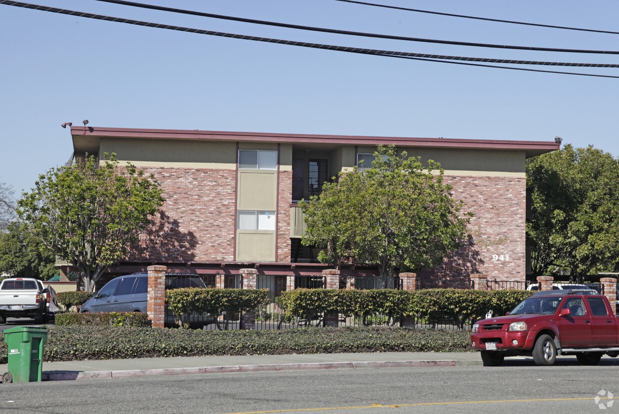 Bel Tempo Apartments Apartments in San Leandro, CA