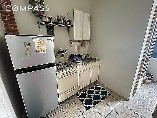 Foto del edificio - 402 E 69th St