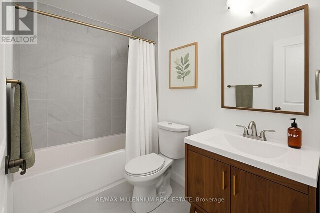 Photo du bâtiment - 221 Melvin Ave