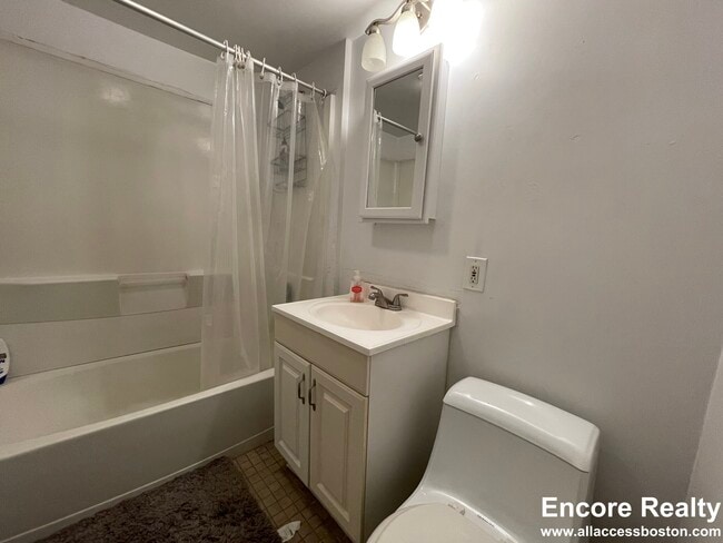 Building Photo - 54 Egmont St